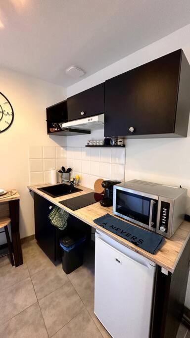 Studio En Ville Nevers Exterior photo